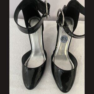Impo Women’s Black‎ Buckle Closure Heels Size 8.5